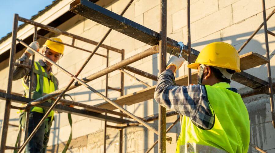 Professional gutter cleaning in Louisville, TN